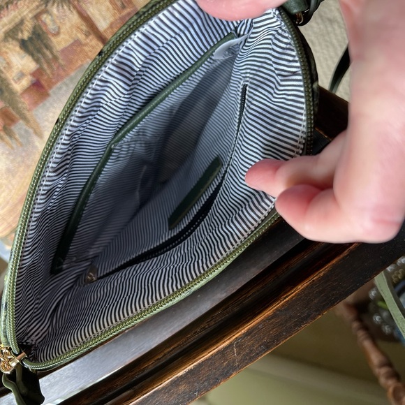 Price Dropped! Brighton Cross Body leather-handbag. - Picture 6 of 8